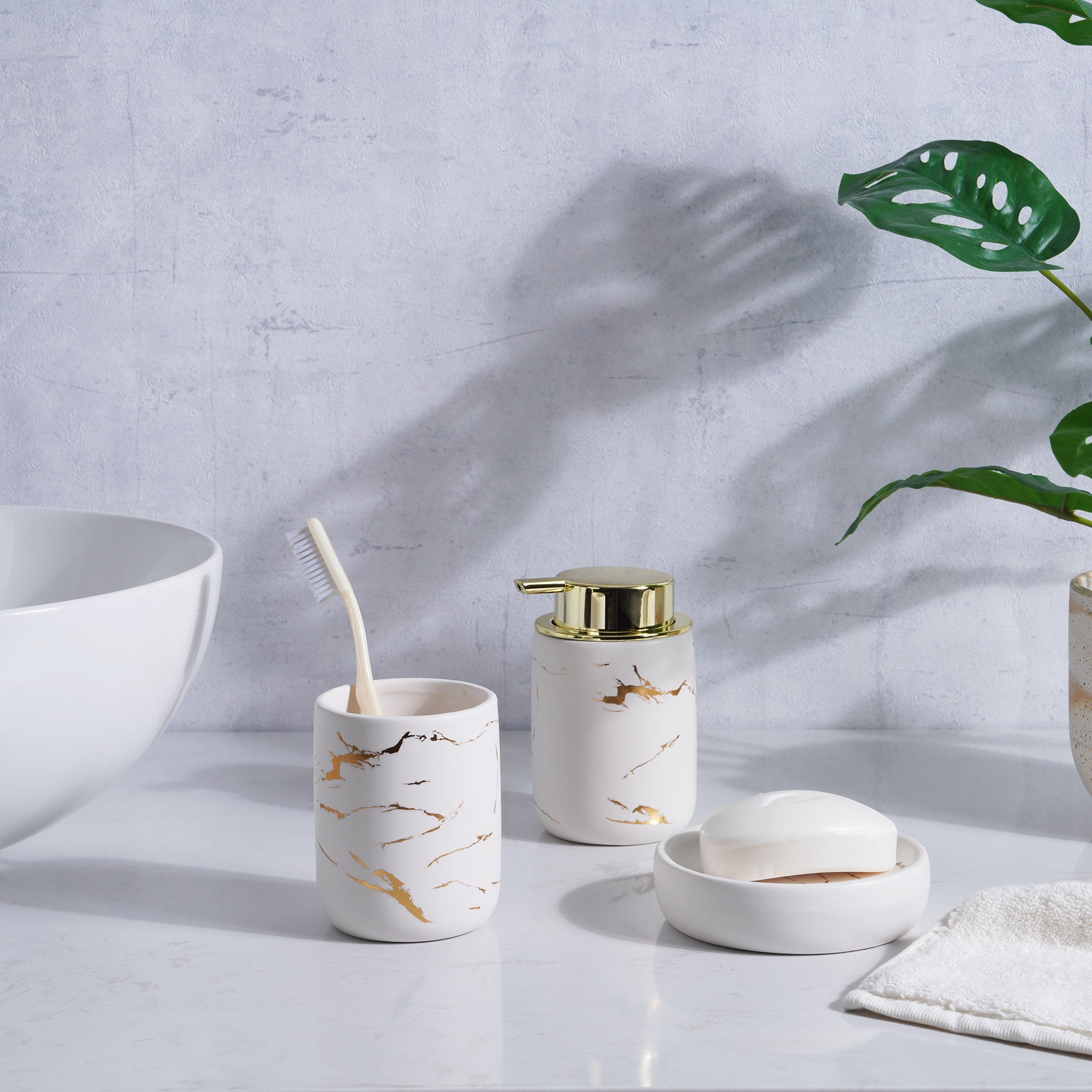 astral 3-piece ceramic bathroom accessories set - gold