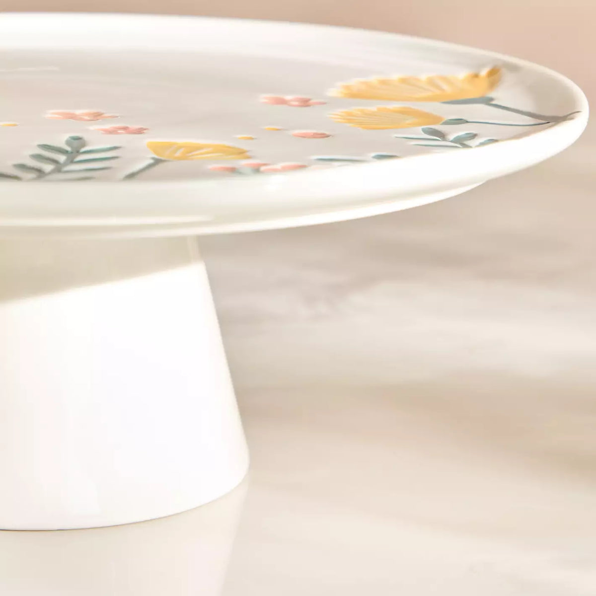 Cake stand