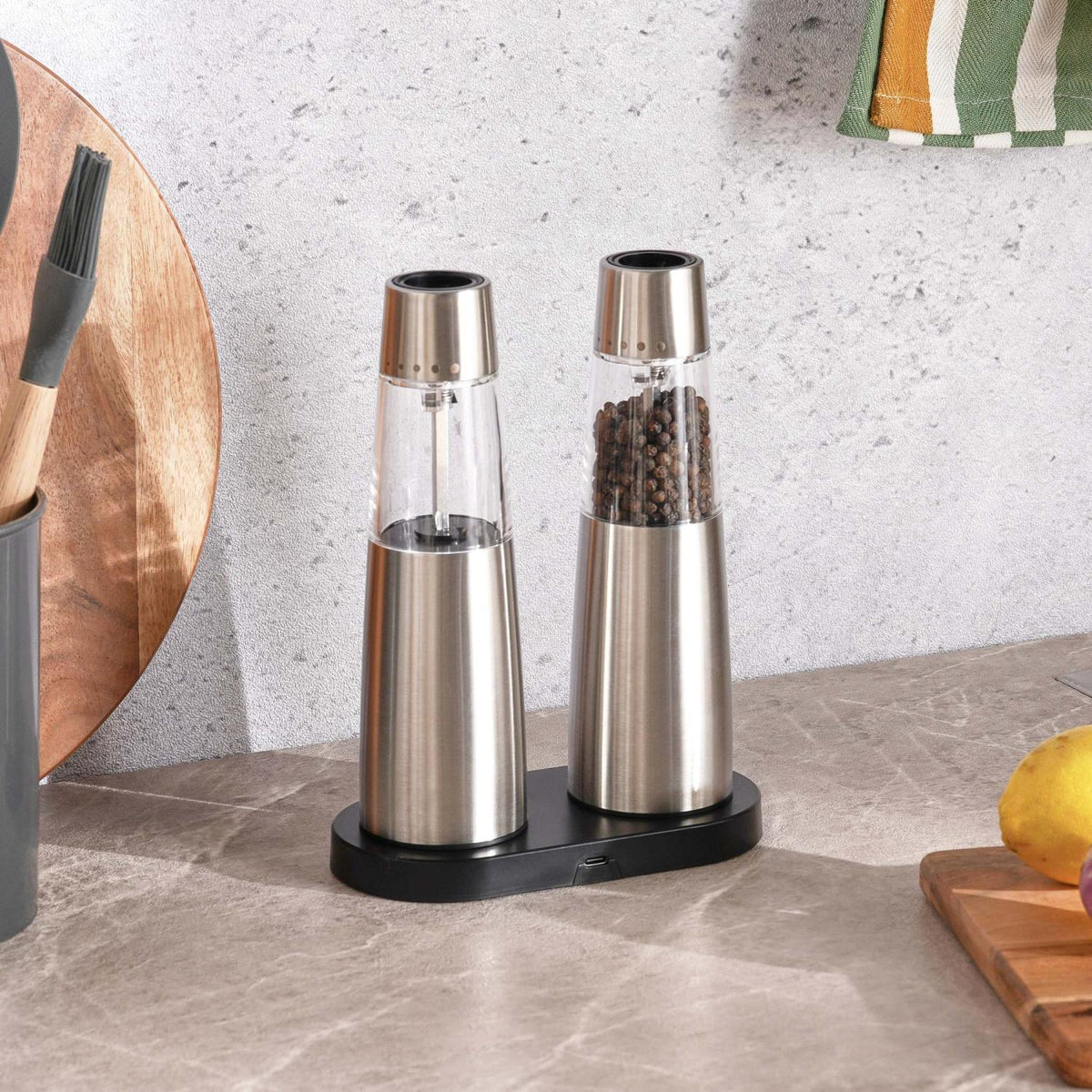 Tova base rechargeable gravity salt/pepper mill set 16x8x21cm -chrome & black