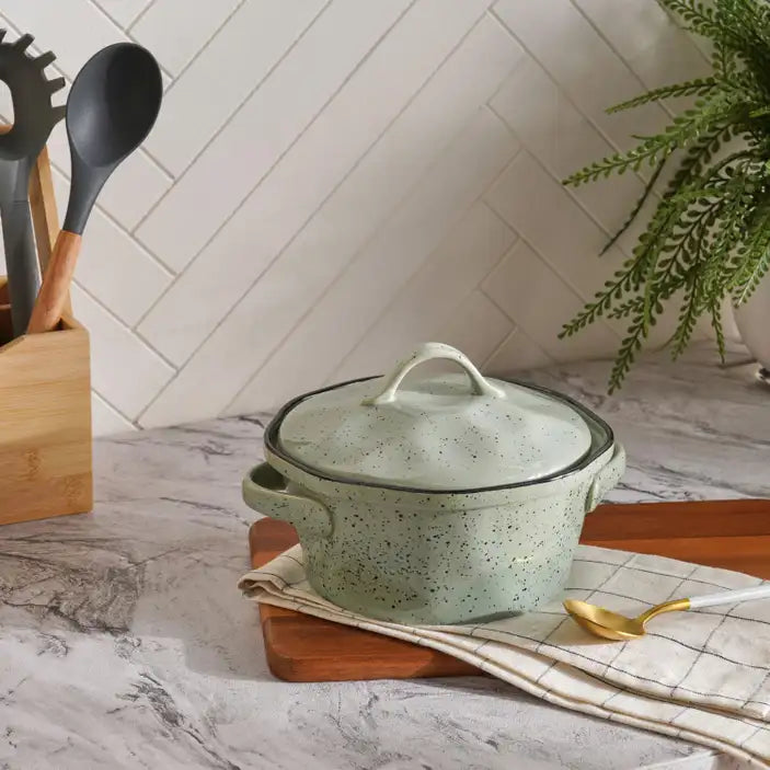 Haldor Speckled Stoneware Casserole 1.4l -green