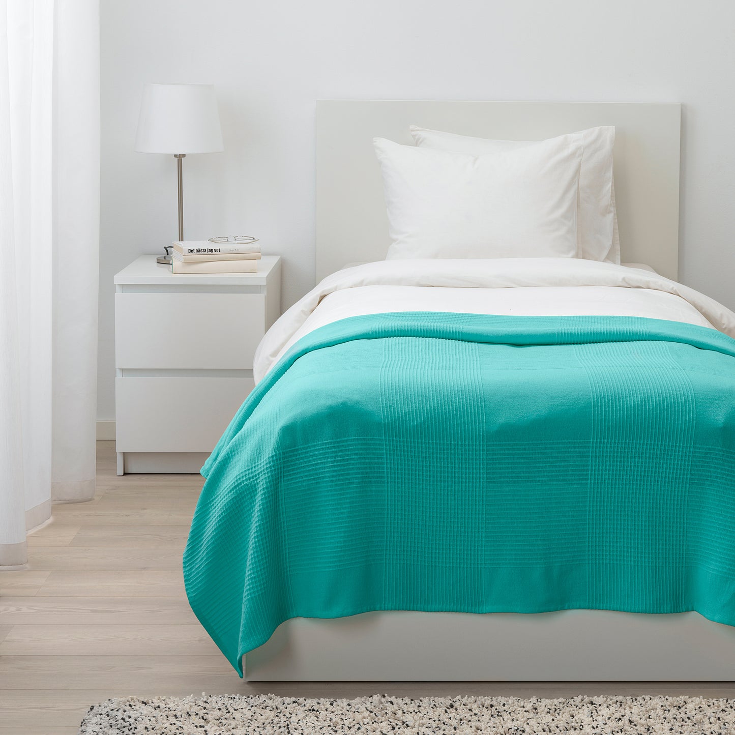 INDIRA

bedspread, 150x250 cm