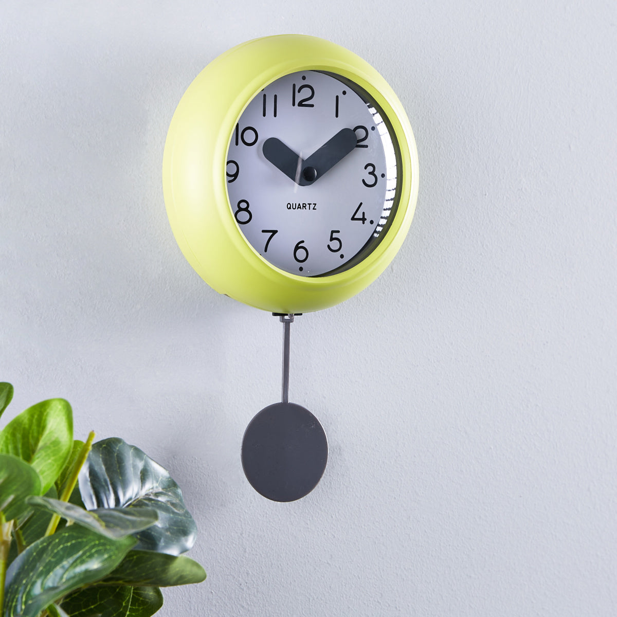 Delyan Pendulum Wall Clock