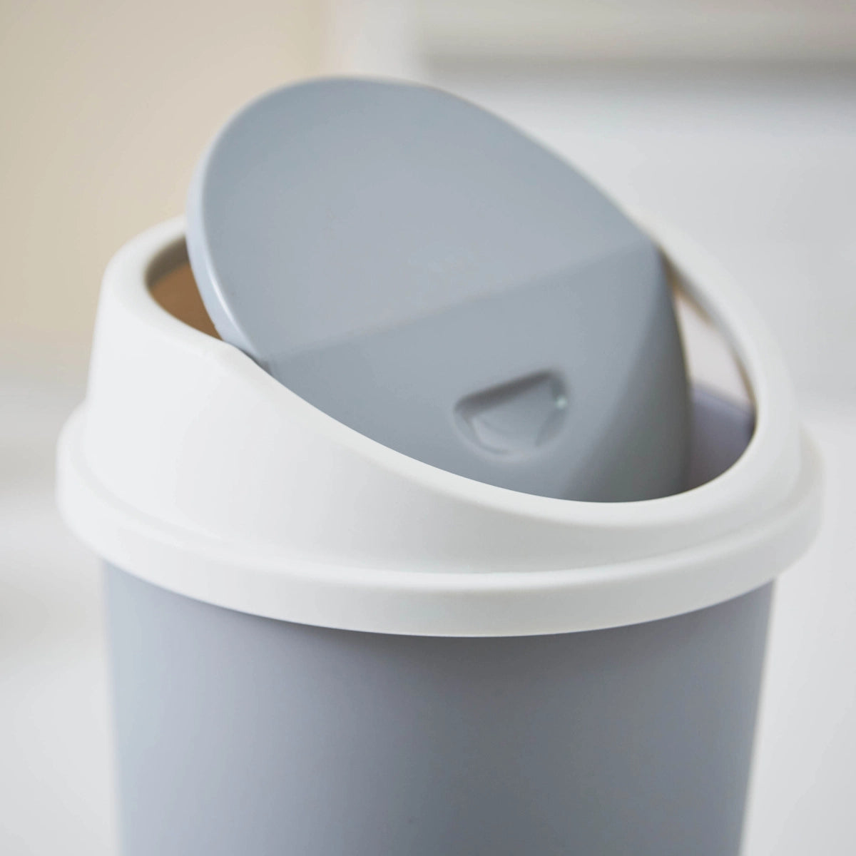 Spectra Handy Swing Bin