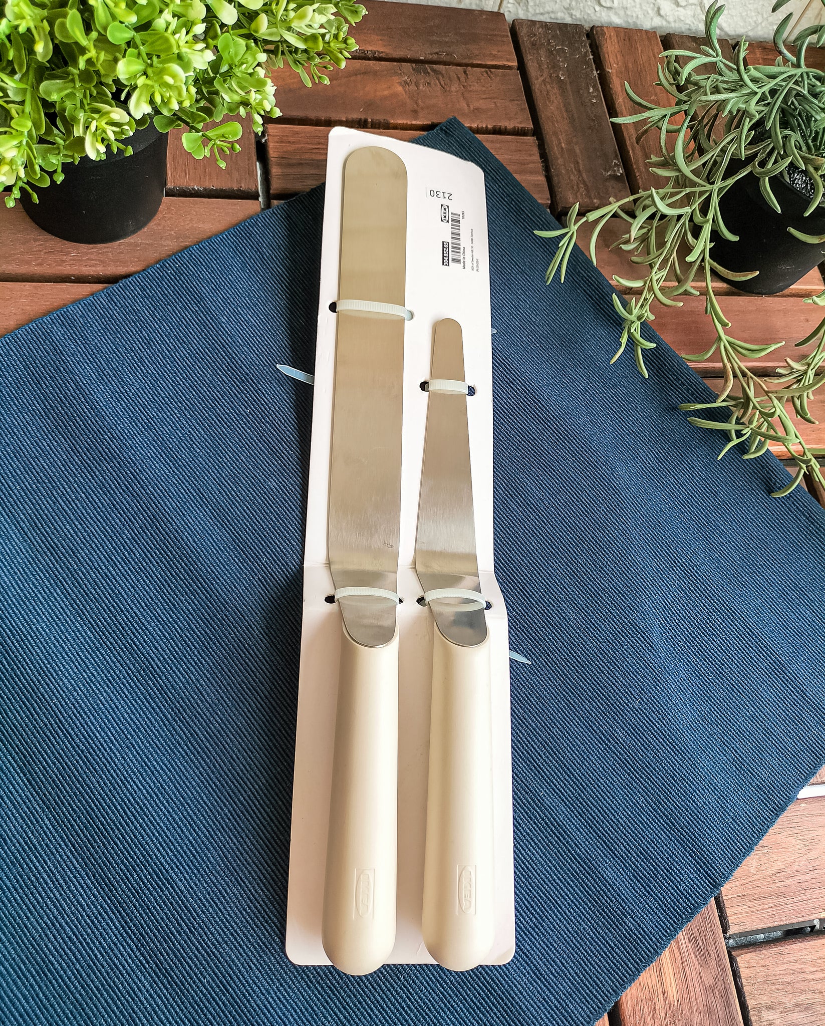 LÄTTBAKAD Offset spatula, cream smoother