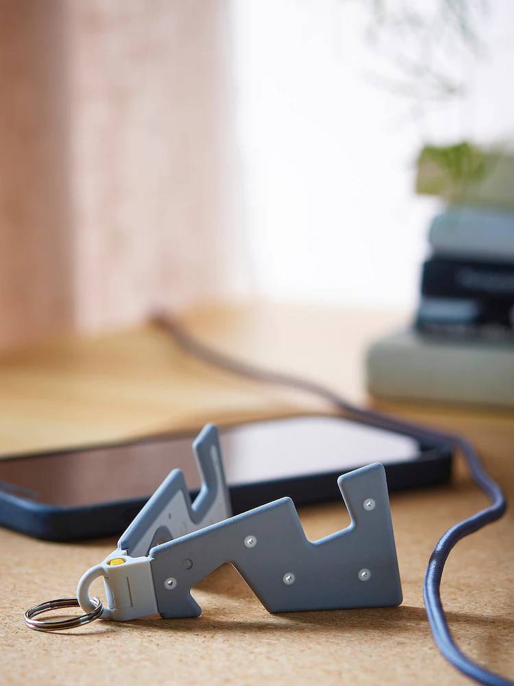 Mobile stand & keychain 