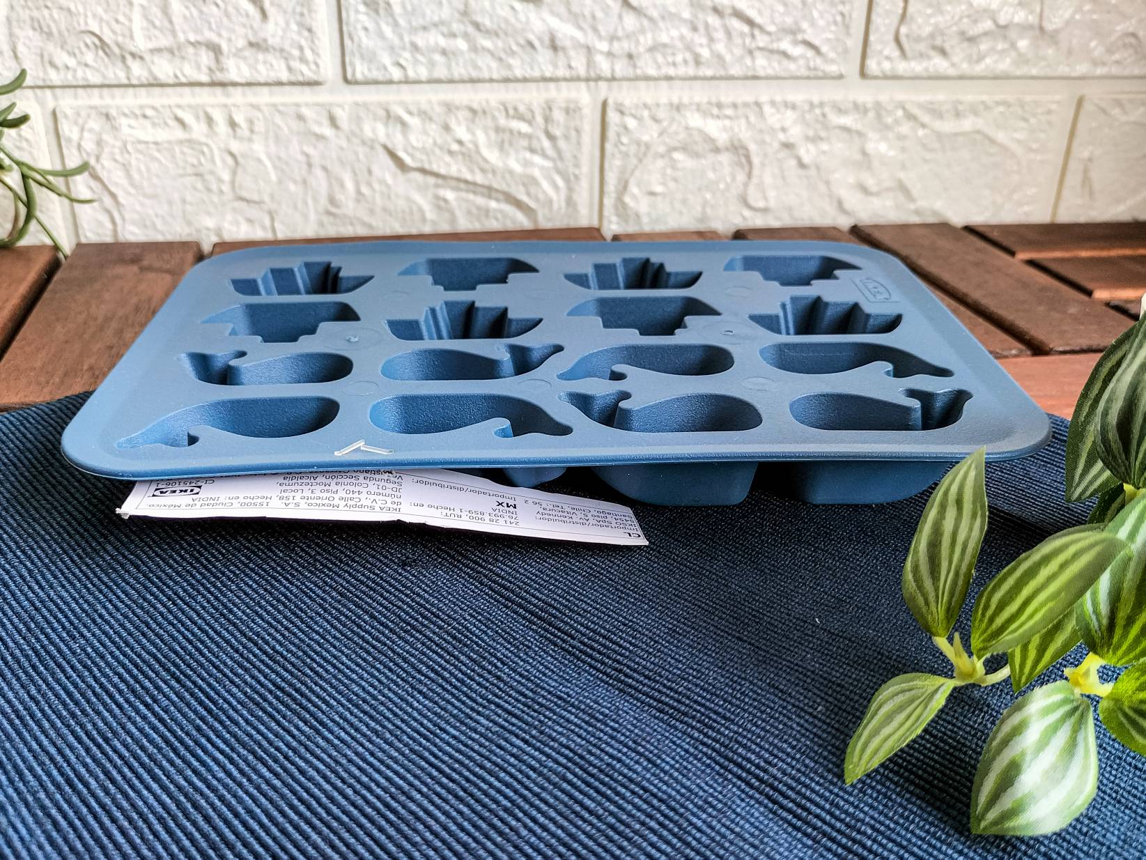 SURSÖT Ice cube tray, dark blue