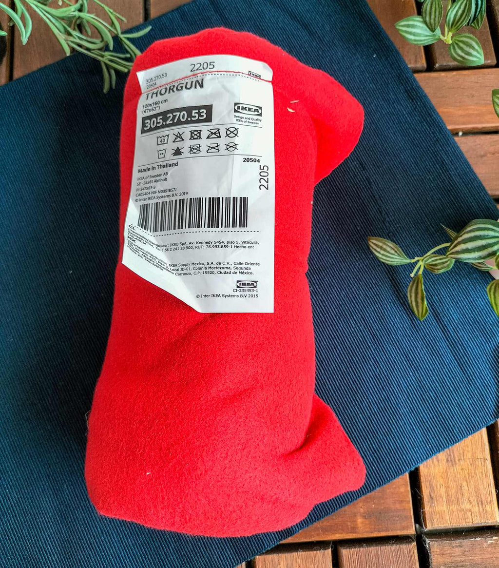 THORGUN Throw, bright red
