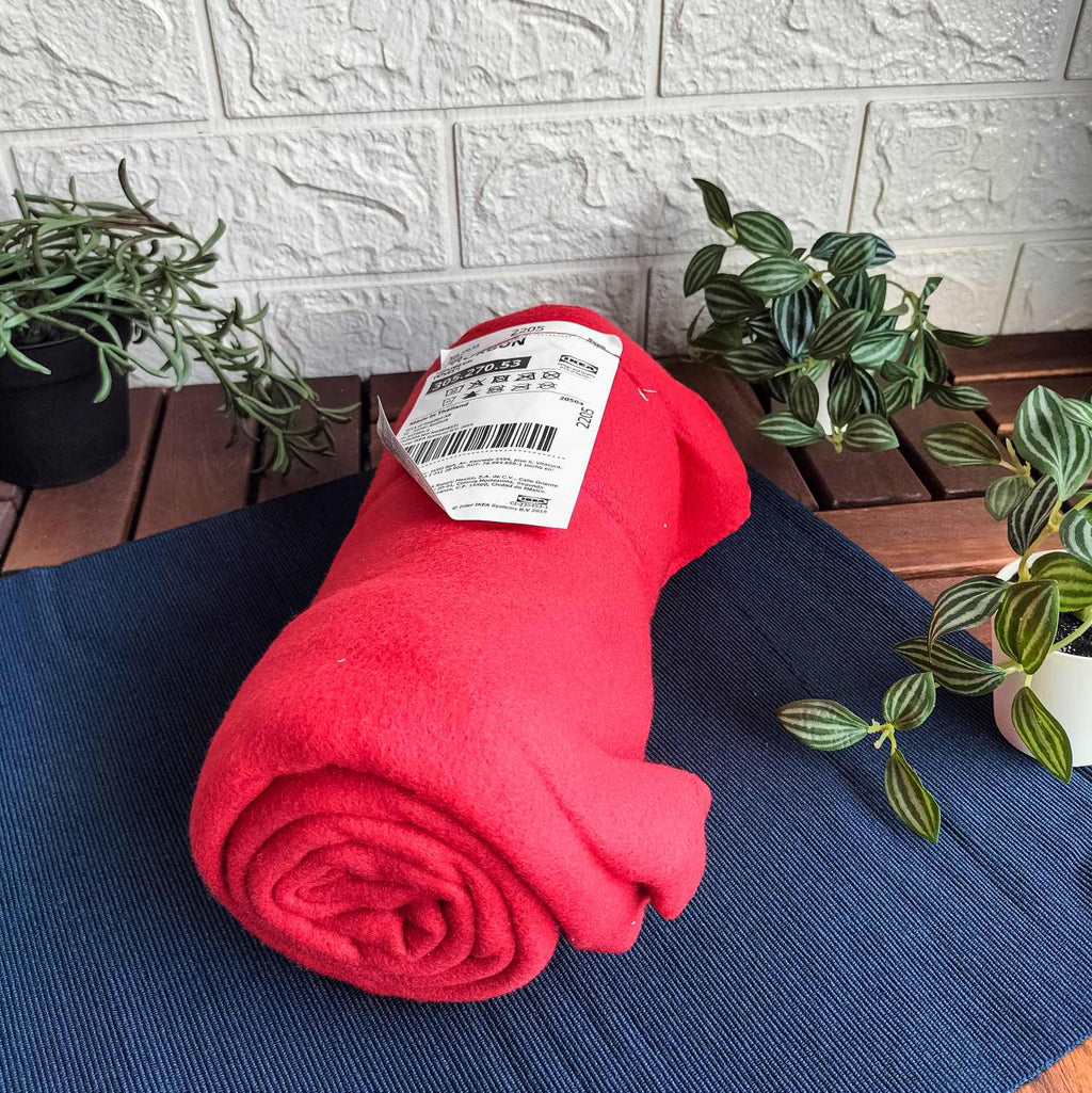 THORGUN Throw, bright red