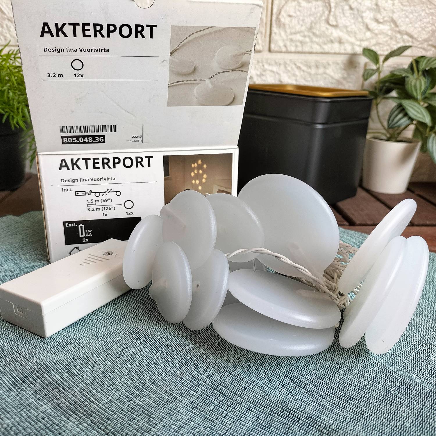 AKTERPORT LED lighting chain with 12 lights