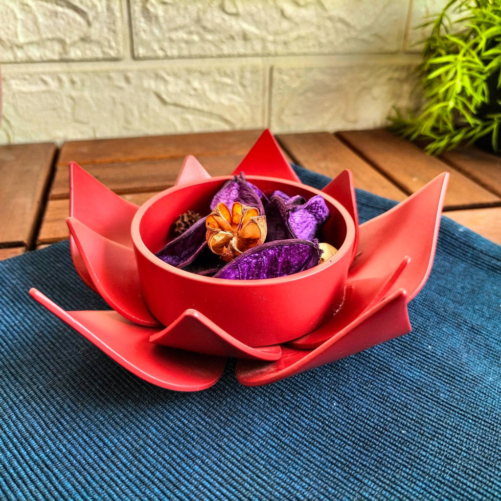 AROMATISK Tealight holder, red Lotus, 40 mm
