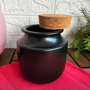 KRÖSAMOS Jar with lid, black