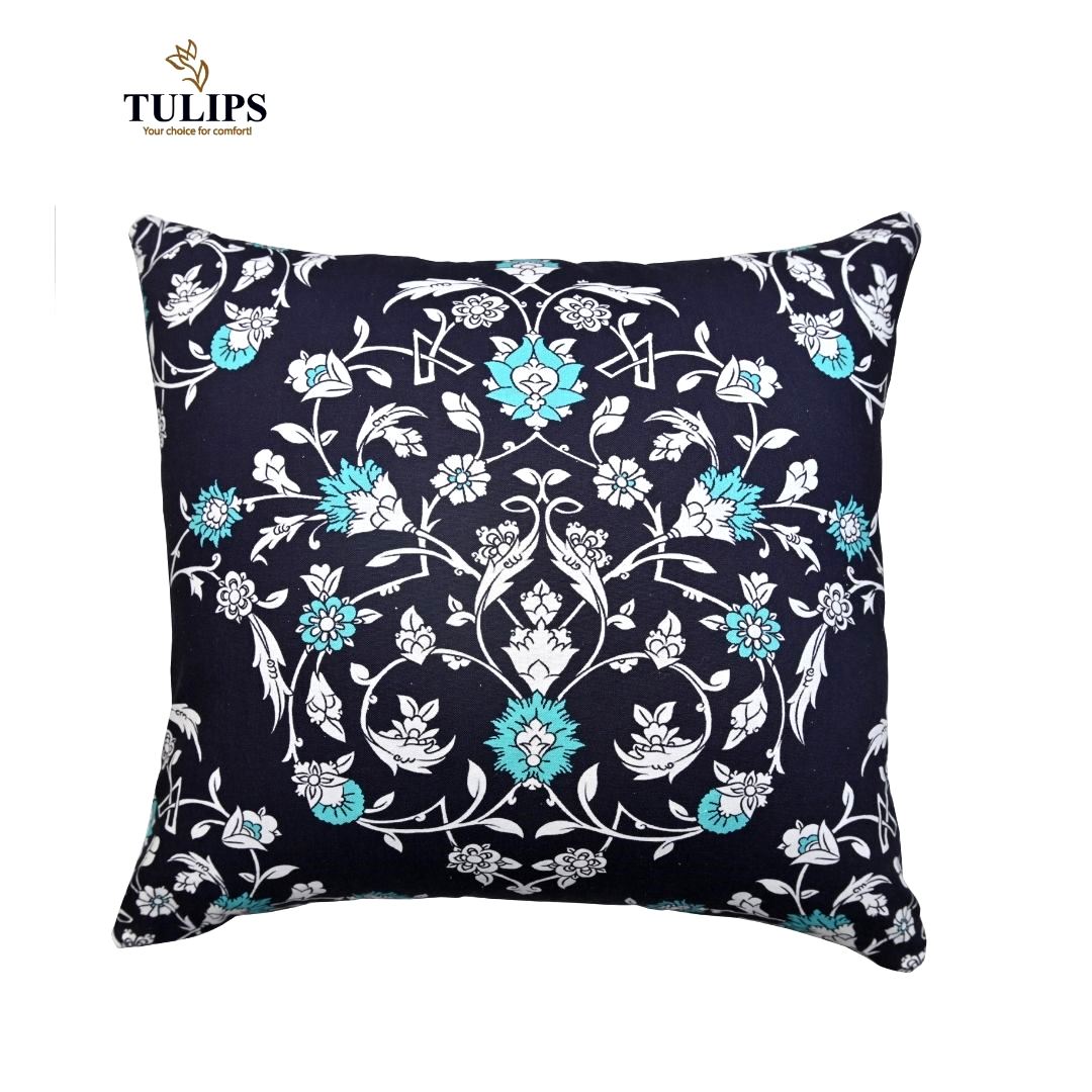 THE CLASSIC FLORAL CUSHIONS cover