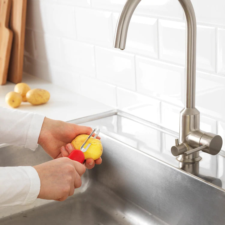 STÄM.

Potato peeler, black