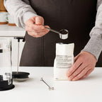 TEMPERERAD

Coffee measure and clip, brass