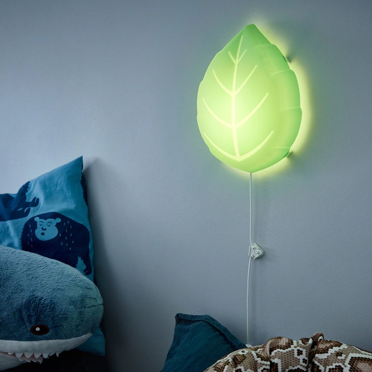 UPPLYSTLED wall lamp, leaf green